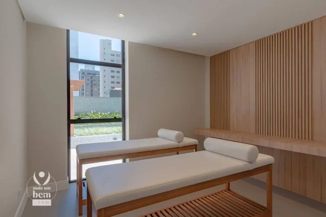 Imagem Apartamento de 95 m² com 3 quartos (1 suíte), lavabo, ampla sacada c/ churrasqueira, 2 vagas de garagem á venda por R$ 1.360.069,00 - Batel