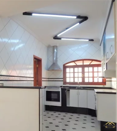 Imagem Sobrado com 03 dormitórios à Venda por R$650.000,00 - Parque Cidade Jardim II - Jundiaí/SP