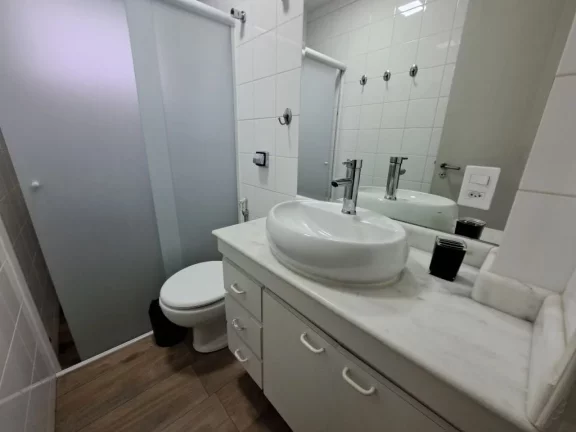 Imagem LINDO APARTAMENTO REFORMADO COM VISTA PARA O MAR