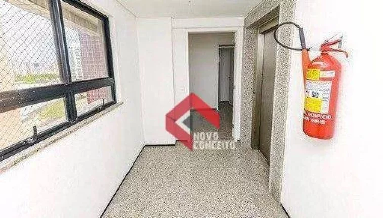 Imagem Apartamento à venda, 211 m² por R$ 795.000,00 - Guararapes - Fortaleza/CE