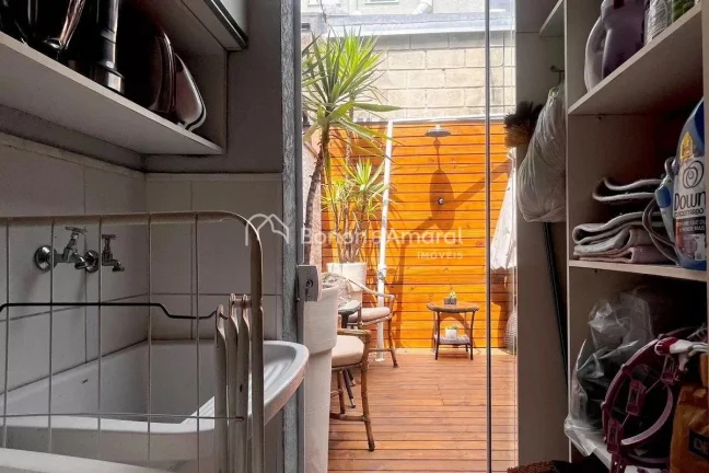 Imagem Localizada em um dos bairros mais desejados de Campinas, esta casa em condomínio na Chácara Primav...