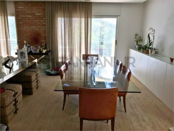 Imagem Apartamento de luxo no Itaim Bibi, São Paulo-SP: 3 quartos, 3 suítes, 3 salas, 5 banheiros, 4 vagas de garagem, 261m² de área.