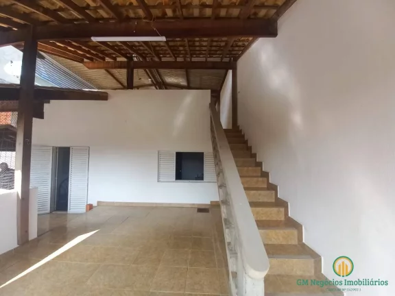 Imagem Casa de construção sólida em rua s/saída próximo centro de Cotia.,doct ok!
