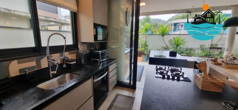 Imagem Venda ou Aluguel de casa em Juquehy - Condomínio com 4 suítes, 200m da praia, piscina privativa, área gourmet - máx. 12 pessoas | Juquehy Imobiliária