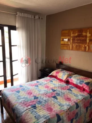 Imagem Lindo sobrado bem localizado à venda no bairro de Nova Petrópolis, São Bernardo do Campo, com 3 dormitórios, sendo 1 suíte, 2 vagas, 165 m2.