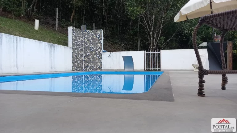 Imagem Esta linda casa a venda está localizada no Condomínio Vila do Ouro, em Nova Lima,