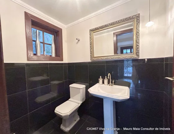Imagem Casa Alto Padrão em São Paulo II, Cotia/SP espaçosa e recém reformada