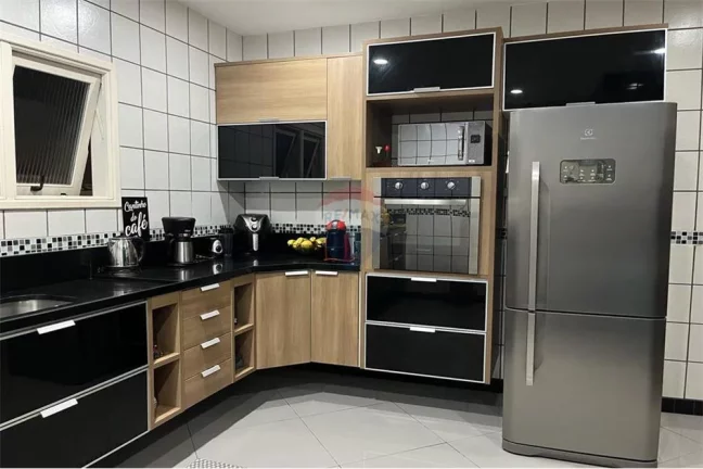 Imagem Linda e Paradisíaca Casa em Condomínio no Recanto de Itaipuaçu.
