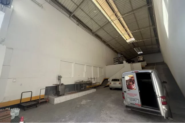 Imagem Galpão versátil com 454 m² na Lapa – Excelente Localização