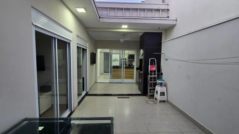 Imagem Casa com 3 dormitórios à venda, 105 m² por R$ 930.000,00 - Village Moutonnee - Salto/SP