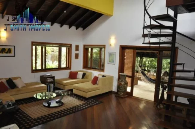 Imagem LINDA RESIDÊNCIA COM 4 SUÍTES, ESTILO GRANJA VIANA, CONSTRUÇÃO DE PRIMEIRA