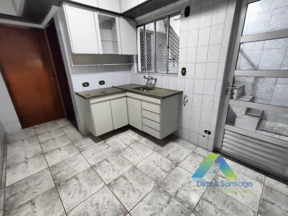 Imagem Sobrado com 3 dormitórios e 2 vagas à três quadras do Metrô Sacomã!!