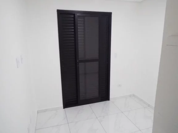 Imagem SOBRADO A VENDA COM OPORTUNIDADE DE TROCA POR IMÓVEL DE MENOR VALOR NO JARDIM DAS MARAVILHAS - SANTO ANDRÉ