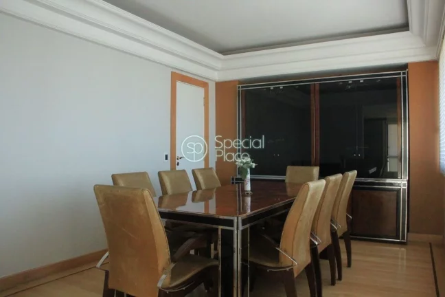 Imagem Cobertura tríplex com 342m², composta por living com terraço, mármore Italiano em toda a área s...