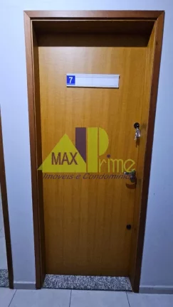Imagem Alugue agora sua sala comercial na Vila Marieta, São Paulo-SP! Espaço moderno de 32m² com 1 banheiro.