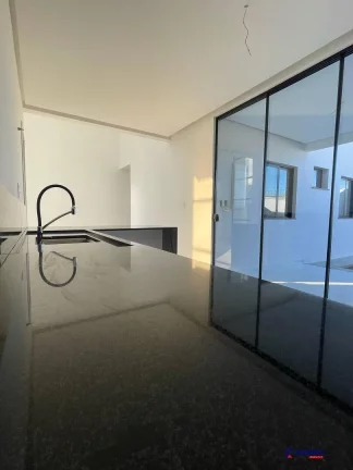 Imagem VENDO CASA 3/4 SENDO 3 SUITES EM CONDOMÍNIO - NOVA ESPERANÇA