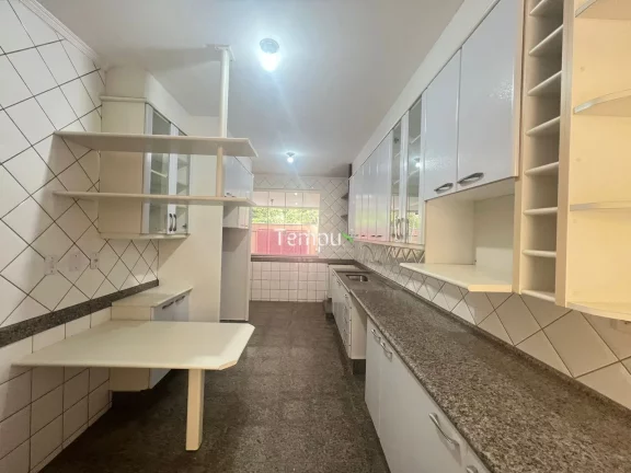 Imagem Sobrado à venda no bairro Setor Nova Suiça - Goiânia/GO