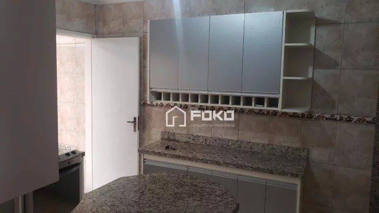 Imagem Sobrado com 3 dormitórios para alugar, 140 m² por R$ 3.320,00/mês - Jardim do Papai - Guarulhos/SP