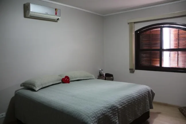 Imagem Sobrado para Aluguel por R$9.500,00/Mês com 300m², 3 dormitórios, 1 suite e 5 vagas - Vila jacuí, São paulo / SP - Cód. BDI24751