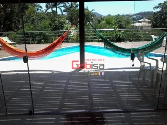 Imagem Mansão de Alto Padrão na Ferradura, Búzios – Casa com 6 Suítes e Vista Maravilhosa