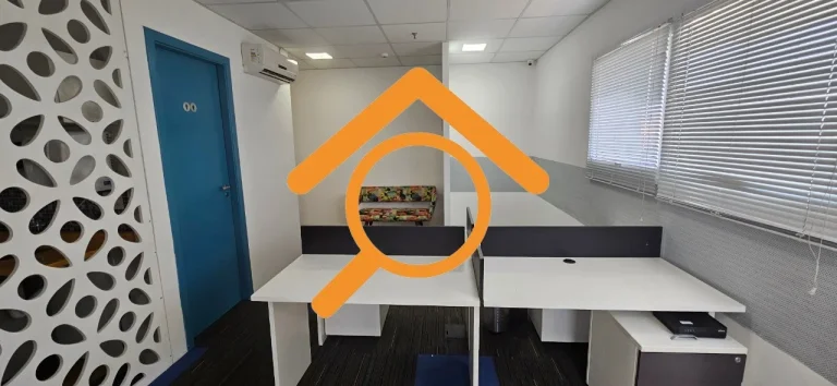 Imagem Sala Comercial à Venda em Condomínio de Prestígio em Santo Amaro, São Paulo-SP: 1 Sala, 1 Banheiro, 1 Vaga, 40m²