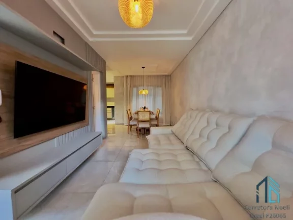 Imagem Sobrado triplex, 03 quartos c/suíte, terraço com área gourmet e banheiro no Xaxim em Curitiba PR