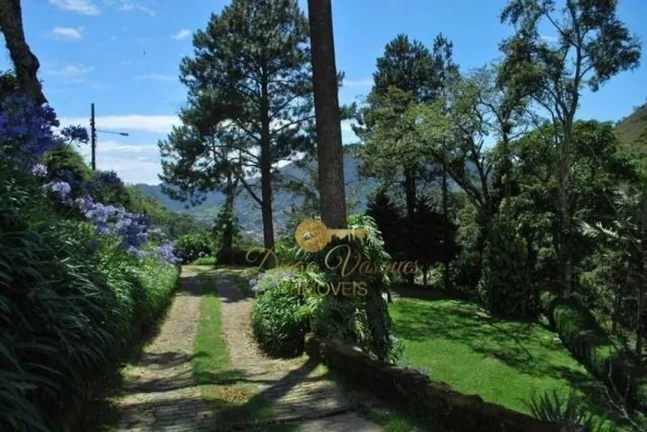 Imagem Casa para Venda em Teresópolis / RJ no bairro Cascata dos Amores