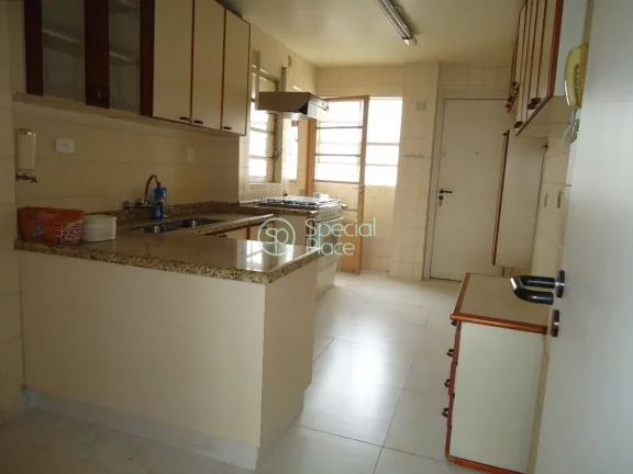 Imagem Apartamento com ótima planta e excelente localização em Perdizes. São 117m2 de área privativa, ...