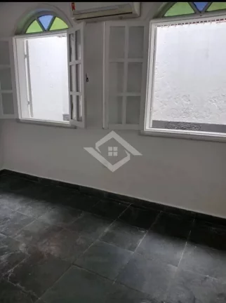 Imagem Casa Duplex de 4 Quartos para locação no Bairro São Francisco, Niterói
