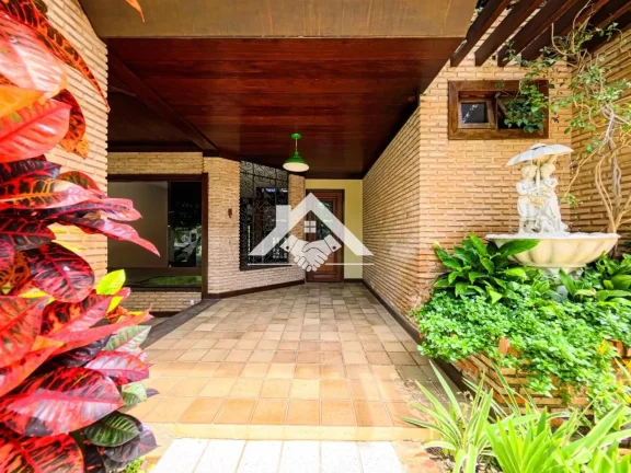 Imagem Casa para Venda em Salvador, Piatã, 5 dormitórios, 4 suítes, 5 banheiros, 2 vagas