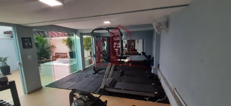 Imagem Imperdível oportunidade: Casa à venda em Franco da Rocha-SP, Centro - 3 quartos, 1 suíte, 2 salas, 3 vagas de garagem!