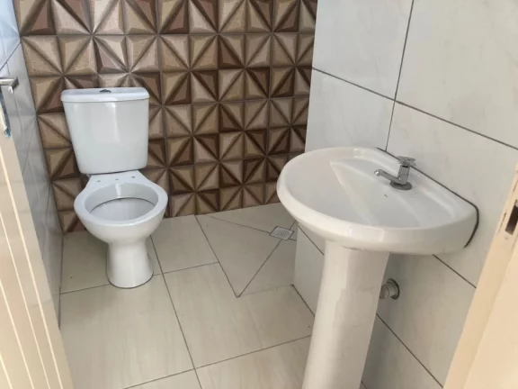 Imagem Sobrado com 1 dormitório para alugar, 40 m² por R$ 900,00/mês - Calmon Viana - Poá/SP