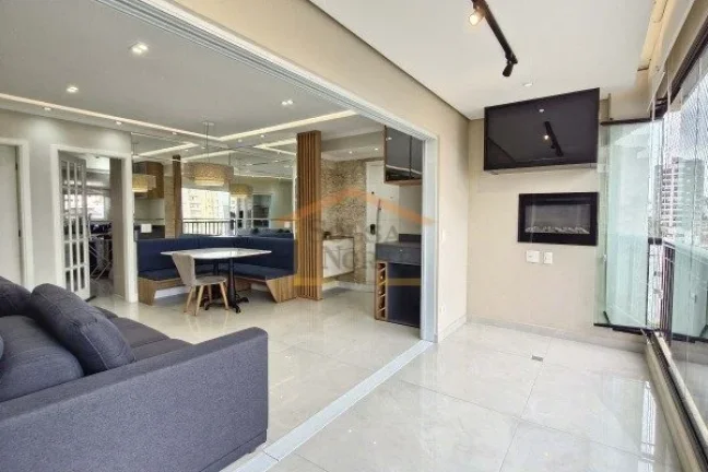 Imagem Apartamento com 9 anos de construção, totalmente reformado, com 4 dormitórios, sendo 2 suítes. C...