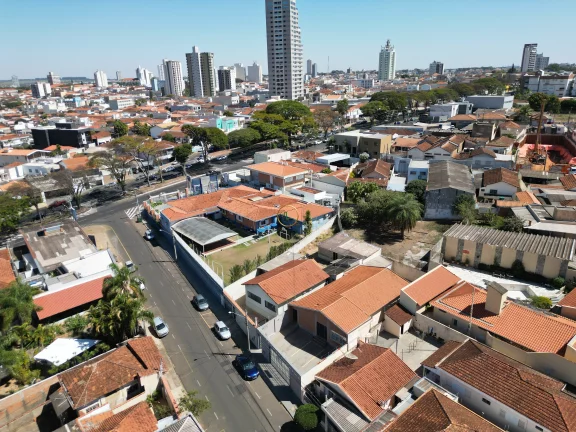 Imagem EXCELENTE IMÓVEL AO LADO DA AVENIDA MAJOR NICACIO E PRÓXIMO A FACULDADE FDF DISPONIVEL PARA LOCAÇÃO - (RESIDENCIAL/COMERCIAL)