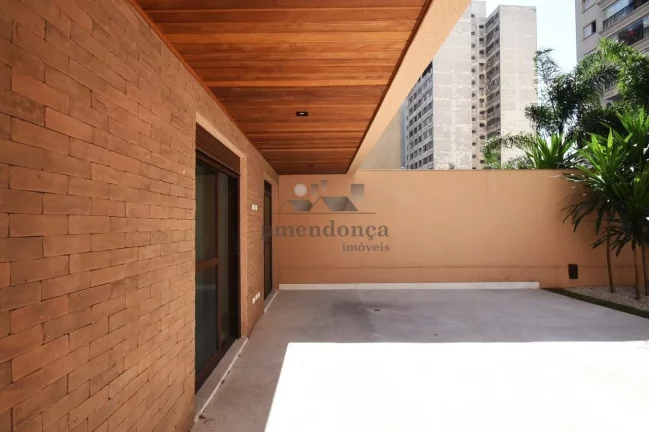 Imagem Apartamento duplex com piscina à venda em Higienópolis com 2 suítes e 2 vagas.