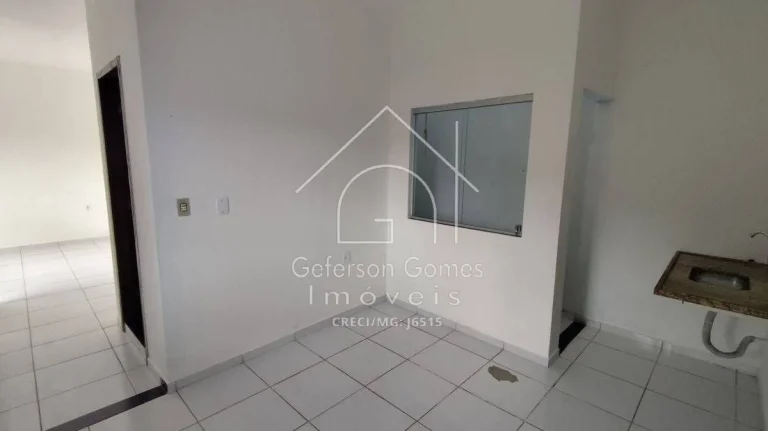 Imagem Prédio a venda - Com 03 Apartamentos - Centro - Mantena - MG