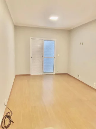 Imagem Sobrado Maravilhoso 174 m² 3 Dormitórios sendo 1 Suíte e 2 Vagas