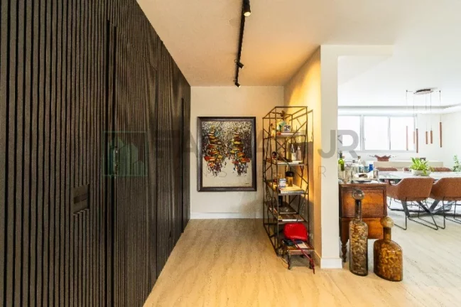 Imagem Apartamento de alto padrão para locação no Itaim Bibi, São Paulo-SP: 3 quartos, 3 suítes, 4 salas, 5 banheiros, 3 vagas, 280m².