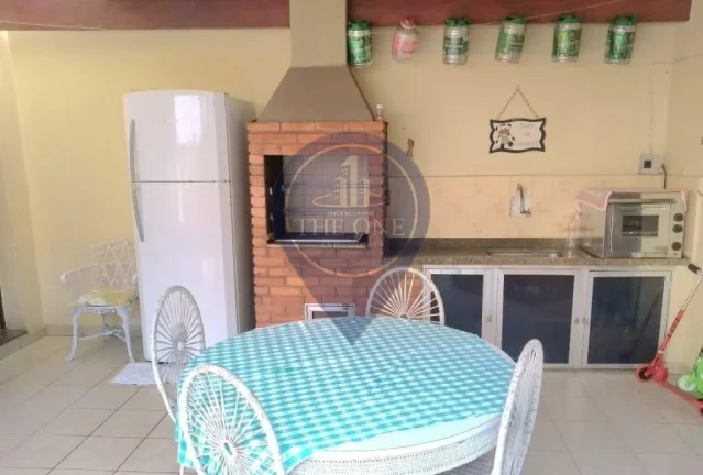 Imagem Oportunidade única: Casa à venda em Santana, São Paulo-SP, com 3 quartos, 1 suíte, 2 salas, 2 banheiros, 4 vagas e 280m².