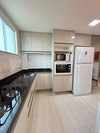 Imagem Apartamento à venda em Vitória da Conquista-BA, bairro Candeias: 2 quartos, 1 suíte, 2 salas, 2 banheiros, vaga de garagem!