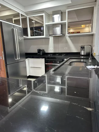 Imagem SOBRADO com 3 dormitórios à venda por R$ 950.000,00 no bairro Vargem Grande - PINHAIS / PR