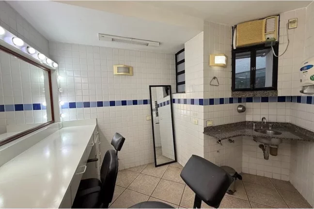 Imagem Predio comercial 4 andares, 1129m² a venda com de ESTUDIOS DE GRAVAÇÃO prontos, na Barra Olímpica