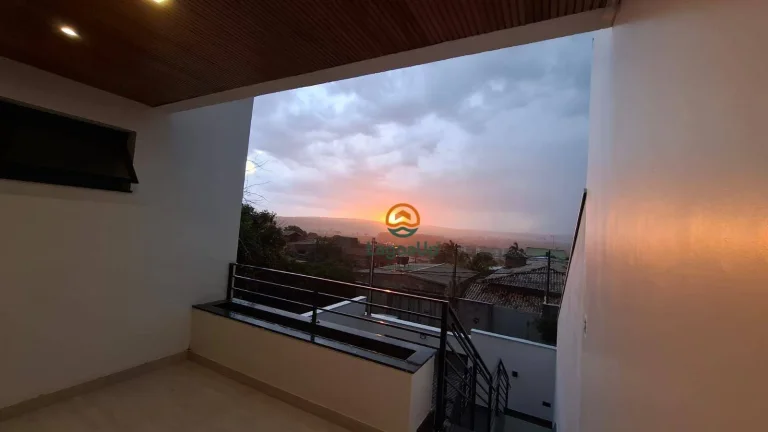 Imagem Casa com 3 dormitórios à venda, 126 m² por R$ 690.000,00 - Lundceia - Lagoa Santa/MG