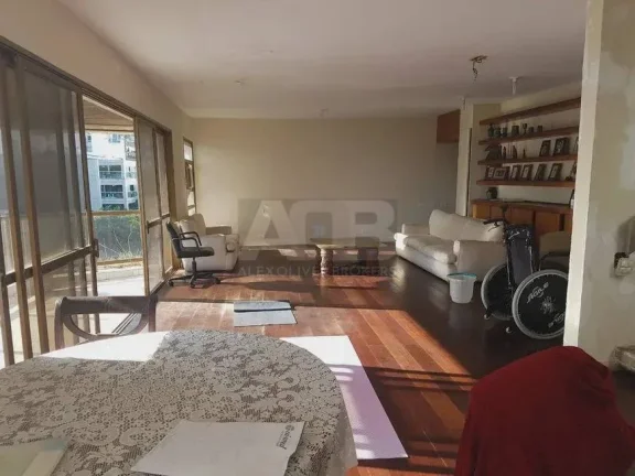 Imagem Cobertura Duplex à venda no Leblon, 4quartos, 326m2, 3vagas, vista mar!