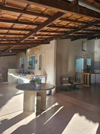 Imagem Casa com Lote Inteiro e Saída para Duas Ruas no Santa Maria – Timóteo