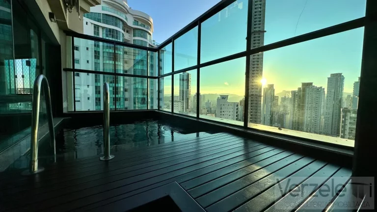 Imagem Cobertura para Venda em Balneário Camboriú / SC no bairro Centro