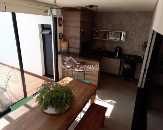 Imagem Casa em Condomínio à venda em Alphaville Nova Esplanada com 264m² 3 suítes, 6 vagas