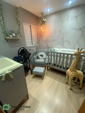 Imagem Casa com 126 AC 150 AT com 3 dorms uma suíte closet, mobilhada, piscina aqu