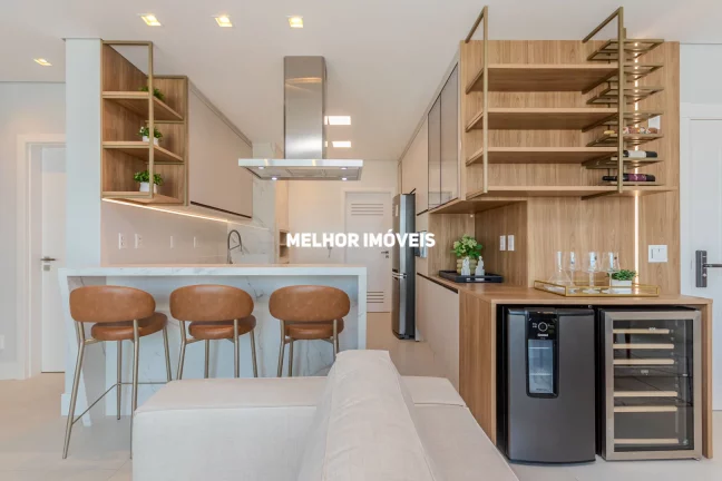 Imagem Apartamento à venda com 4 quartos sendo 2 suítes e 2 vagas de garagem localizado em Balneário Camboriú