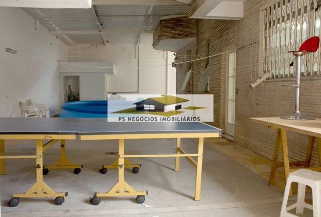 Imagem Sobrado para venda com 6 vagas